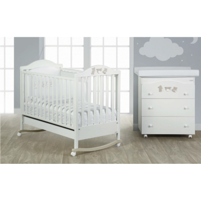 Patut bebe balansoar din lemn masiv cu sertar, roti, laterale culisabile si inaltime reglabila a saltelei Leo 127x63 cm