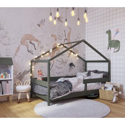 Patut tip casuta din lemn junior, 160x80 cm, Din lemn certificat FSC, Transformabil in casuta de joaca, Cu bariera de protectie, In stil scandinav, Verde, YappyKids, YappyHytte Bed