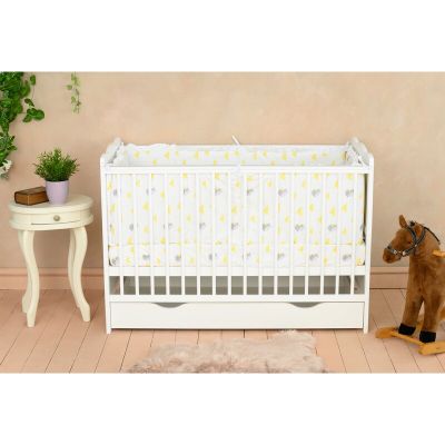 Patut din lemn bebe, 120x60 cm, Cu sertar, Cu sina speciala pentru dentitie, Multifunctional, EN716-1, EN716-2, Alb, Qmini, Julia + Saltea 10 cm