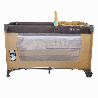 Patut Coccolle Siesta Bej pliabil cu bara cu jucarii, masuta de infasat, saltea, usita de acces cu fermoar