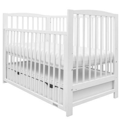 Patut din lemn bebe, 120x60 cm, Cu sertar cu capac si laterala culisanta, Certificat lemn FSC, Reglabil pe inaltime in 3 pozitii, Conform cu EN 716-1:2008, EN 716-2:2008, New Baby, Lilly, White