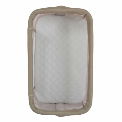 Patut Co-Sleeper Cangaroo Aura Beige 88x56 cm cu laterala culisanta, Saltea cu baza ferma si husa detasabila, Functie anti reflux, 7 nivele de reglare a inaltimii, 4 Roti cu frana,recomandat de la nastere pana la 9 kg