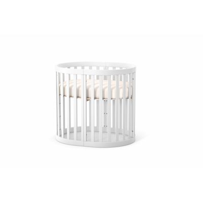 Patut oval pentru copii 90x70 cm LD14 Alb din lemn masiv de fag, 0-12 luni, saltea inclusa, cu posibilitate de extensie, inaltimea saltelei reglabila